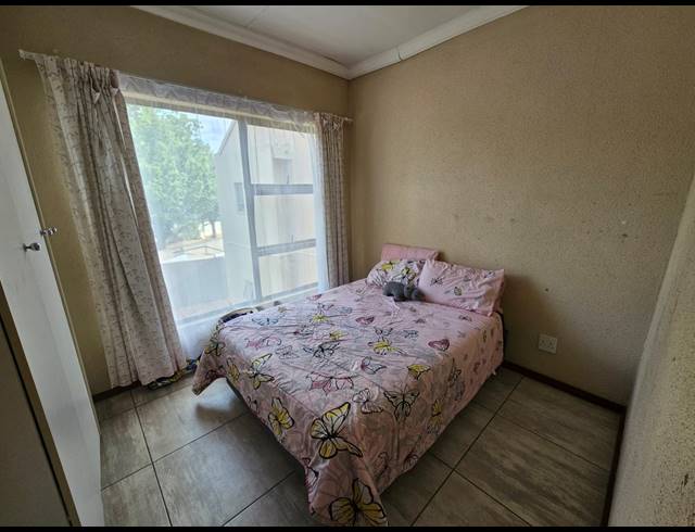 2 BEDROOM FLAT FOR SALE IN SASOLBURG EXT 23